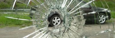 התרסקות, זכוכית מנופצת, תאונת דרכים