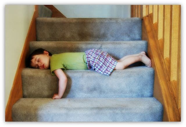 ילד, רדום, מדרגות, נרקולפטי