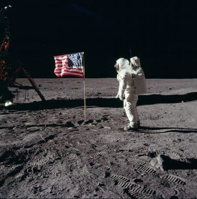 באז אולדרין, ירח, דגל ארה"ב, אפולו 11