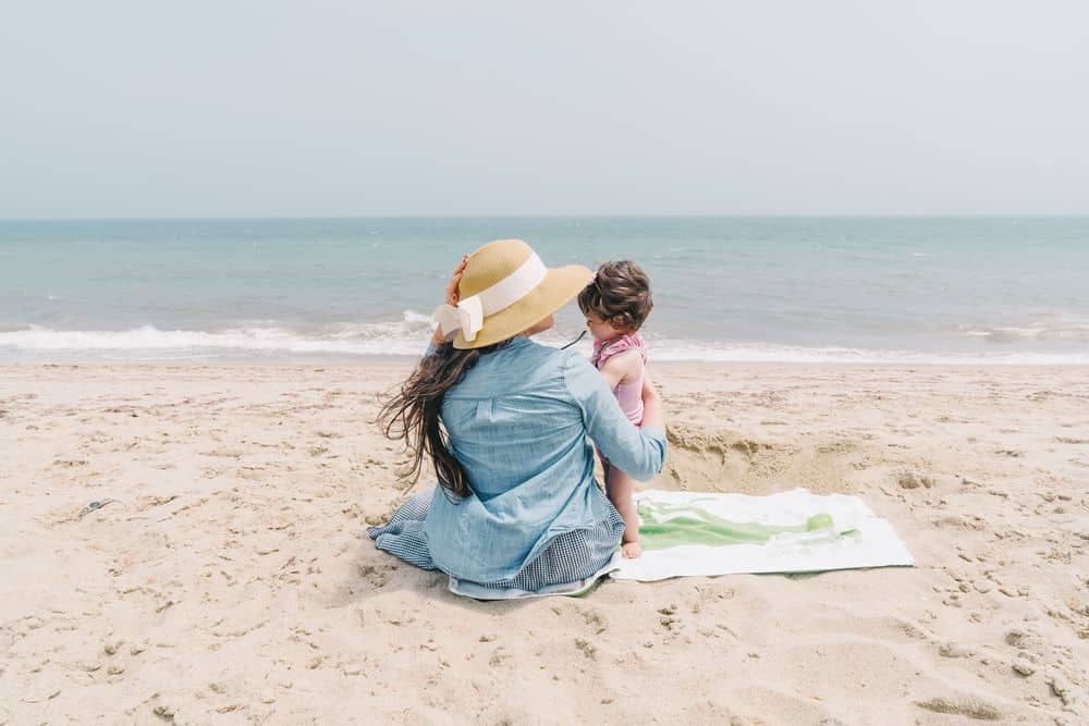 אם ובתה, חוף, Nantucket
