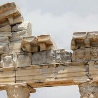 מקדש, יוון, שרידים, חורבה