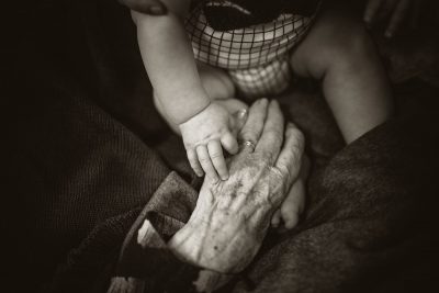 תינוק, ידיים, זיקנה, סבתא, סבא