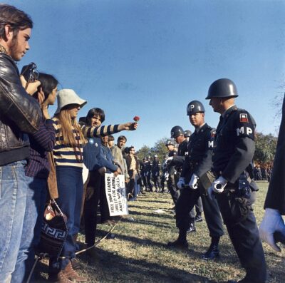 פנטגון, הפגנה, וייטנאם, 1967, היפים