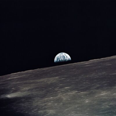 אפולו 10, זריחת כדור הארץ, ירח