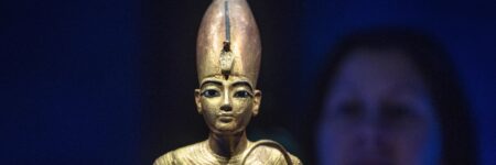 תות ענח' אמון, הכתר הלבן, פסל, מצרים העתיקה